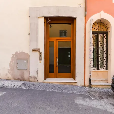 Barberini - Fromhometorome Apartment *