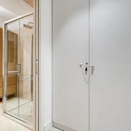 Barberini - Fromhometorome Apartmán