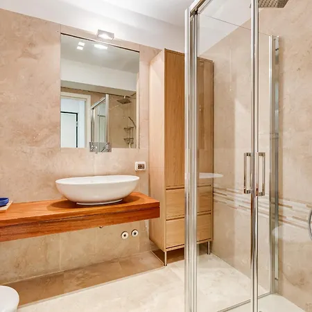 Barberini - Fromhometorome Apartmán